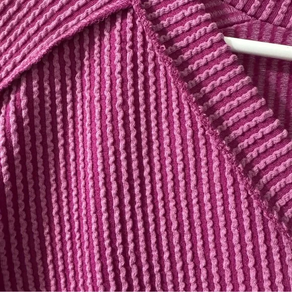 Zenana NWT plum V-Neck long sleeve ribbed hi/lo hem tunic - Picture 11 of 11